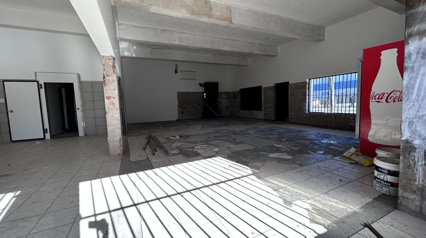 DECEASED ESTATE PORTFOLIO: Corner Retail Property North End East London Property Images