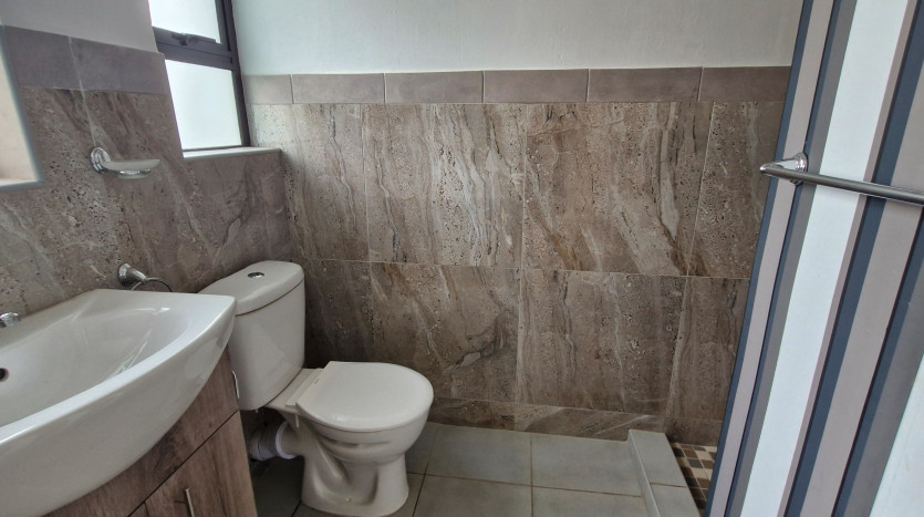 PORTFOLIO DISPOSAL: Newly Renovated Durban North Home Property Images