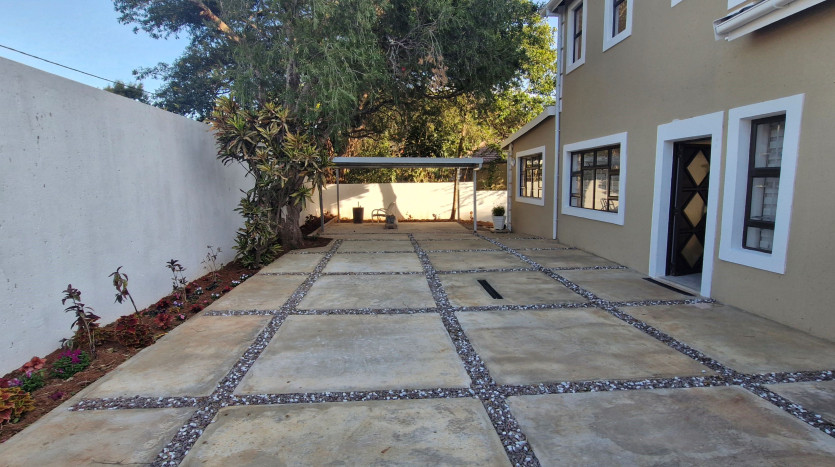 PORTFOLIO DISPOSAL: Newly Renovated Durban North Home Property Images