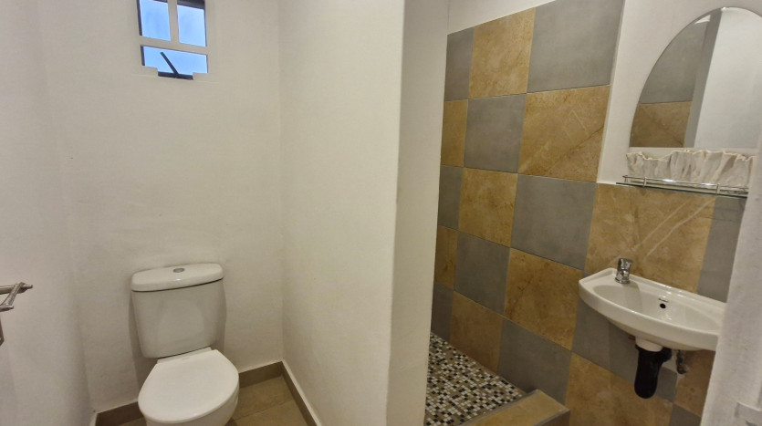 PORTFOLIO DISPOSAL: Newly Renovated Durban North Home Property Images