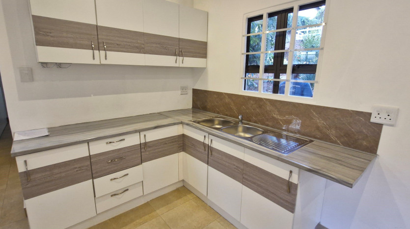 PORTFOLIO DISPOSAL: Newly Renovated Durban North Home Property Images