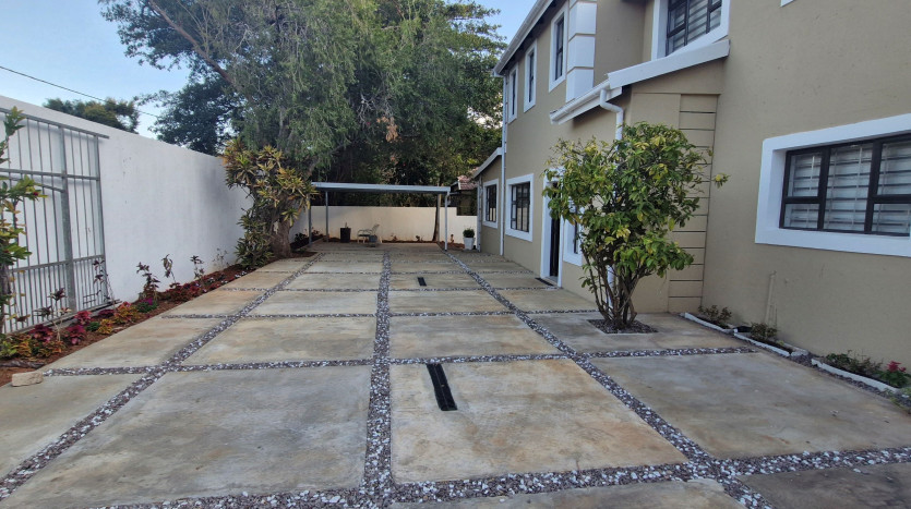 PORTFOLIO DISPOSAL: Newly Renovated Durban North Home Property Images
