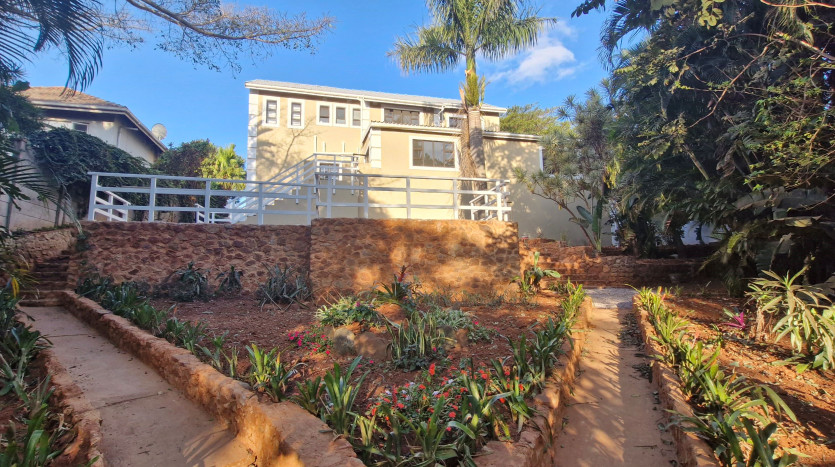 PORTFOLIO DISPOSAL: Newly Renovated Durban North Home Property Images