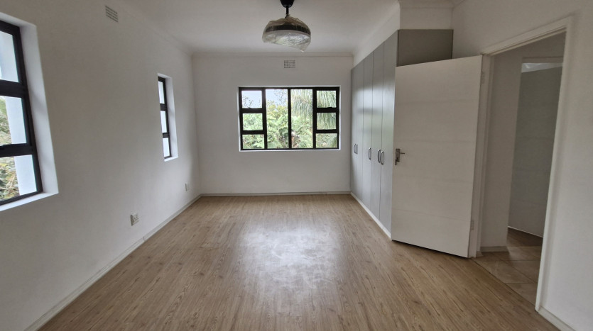 PORTFOLIO DISPOSAL: Newly Renovated Durban North Home Property Images