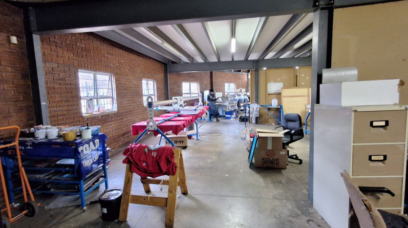 Versatile Industrial Property in Howick Property Images