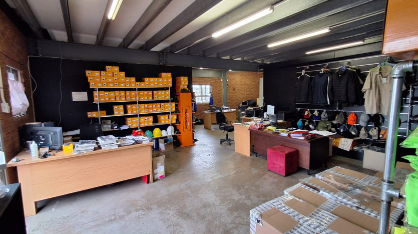 Versatile Industrial Property in Howick Property Images