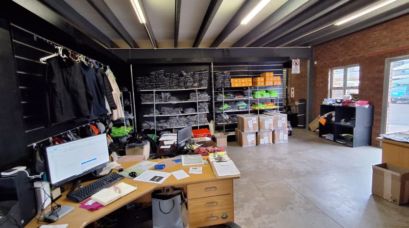 Versatile Industrial Property in Howick Property Images