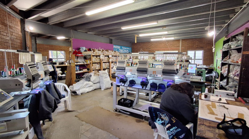 Versatile Industrial Property in Howick Property Images