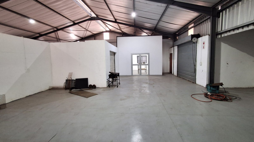 Versatile Industrial Property in Howick Property Images