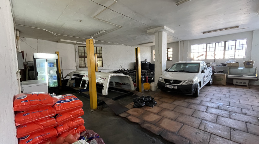 5 Storey Commercial or Industrial Property in Durban Property Images