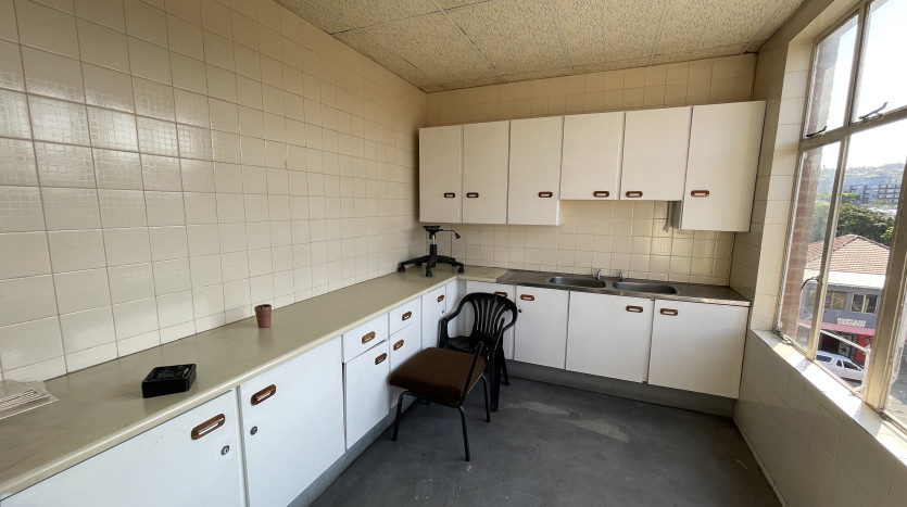 5 Storey Commercial or Industrial Property in Durban Property Images