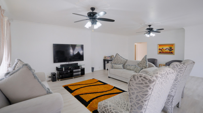 Large Family Home Durban North On Sale By Auction Property Images