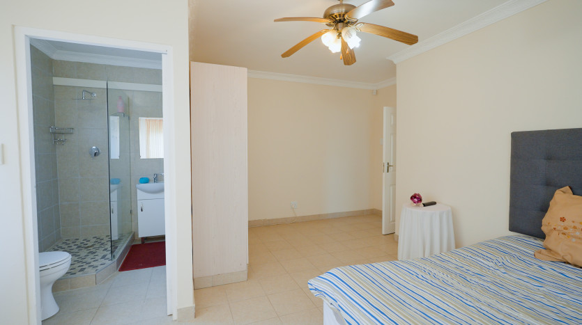 Large Family Home Durban North On Sale By Auction Property Images