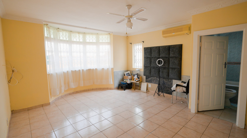 Large Family Home Durban North On Sale By Auction Property Images