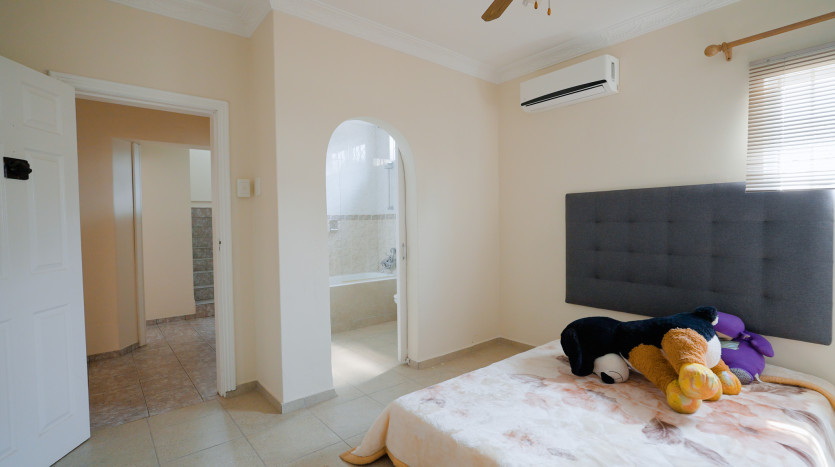 Large Family Home Durban North On Sale By Auction Property Images