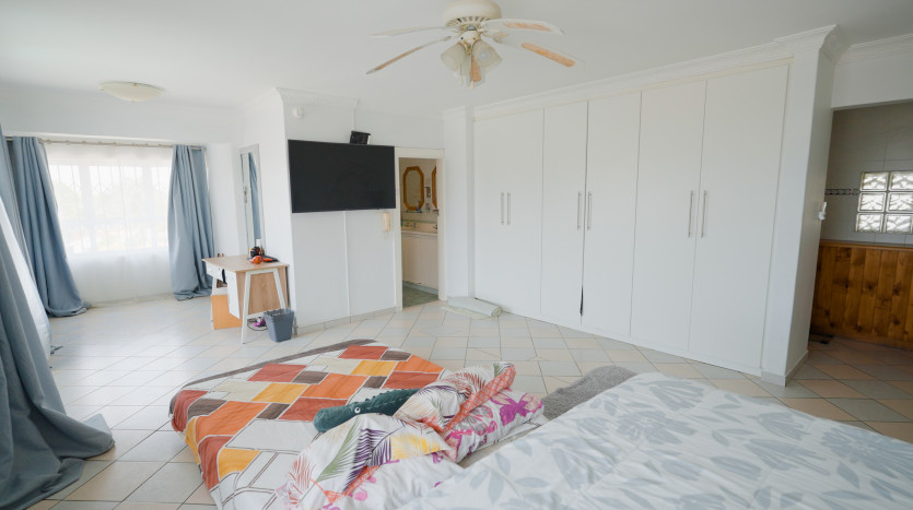 Large Family Home Durban North On Sale By Auction Property Images