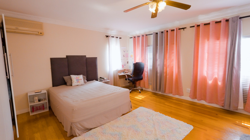 Large Family Home Durban North On Sale By Auction Property Images