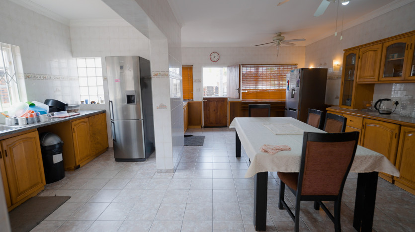 Large Family Home Durban North On Sale By Auction Property Images