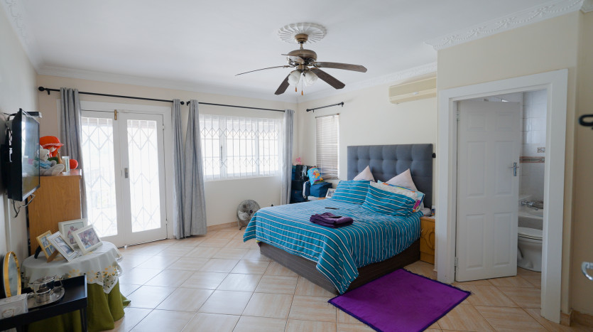 Large Family Home Durban North On Sale By Auction Property Images