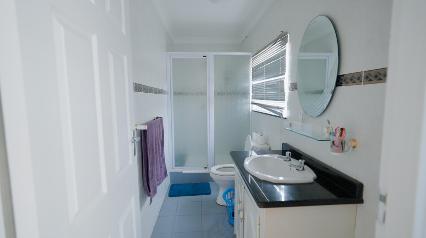 Large Family Home Durban North On Sale By Auction Property Images