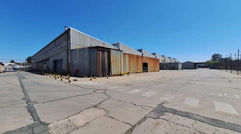 Massive Industrial Warehousing Facility Property Images