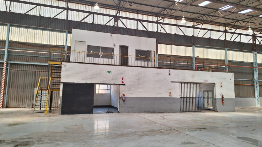 Massive Industrial Warehousing Facility Property Images