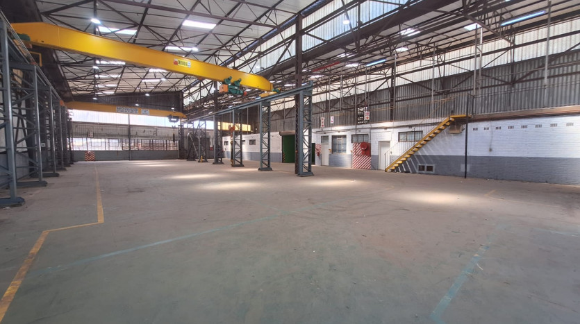 Massive Industrial Warehousing Facility Property Images