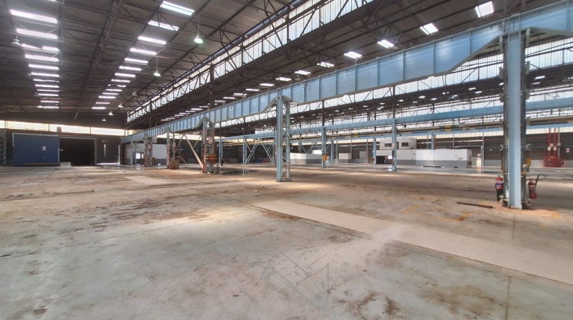 Massive Industrial Warehousing Facility Property Images