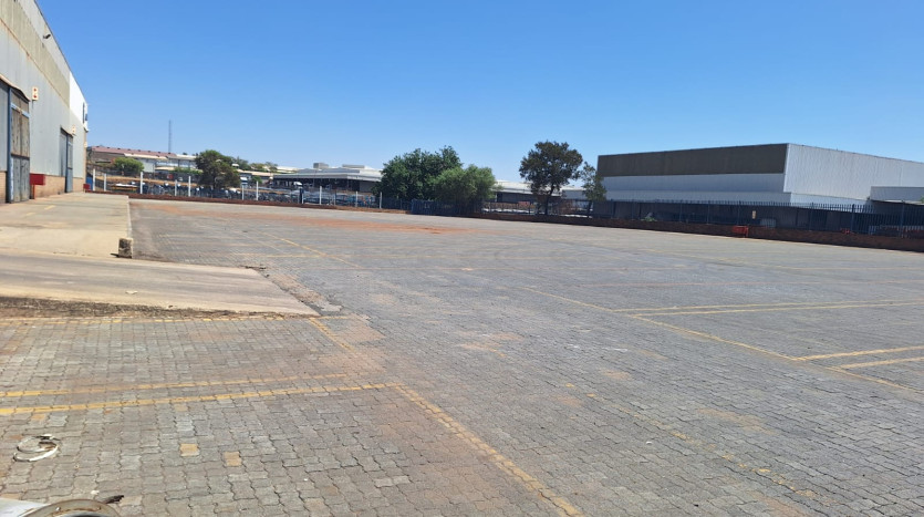 Massive Industrial Warehousing Facility Property Images