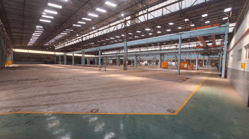 Massive Industrial Warehousing Facility Property Images