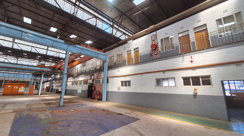 Massive Industrial Warehousing Facility Property Images