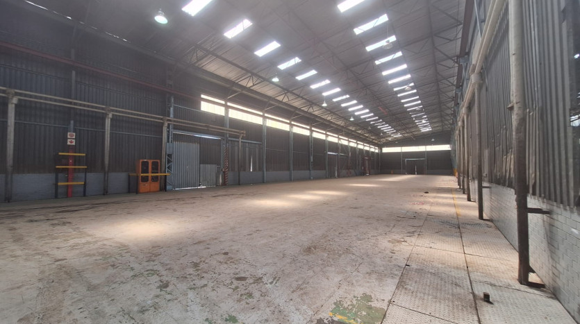 Massive Industrial Warehousing Facility Property Images