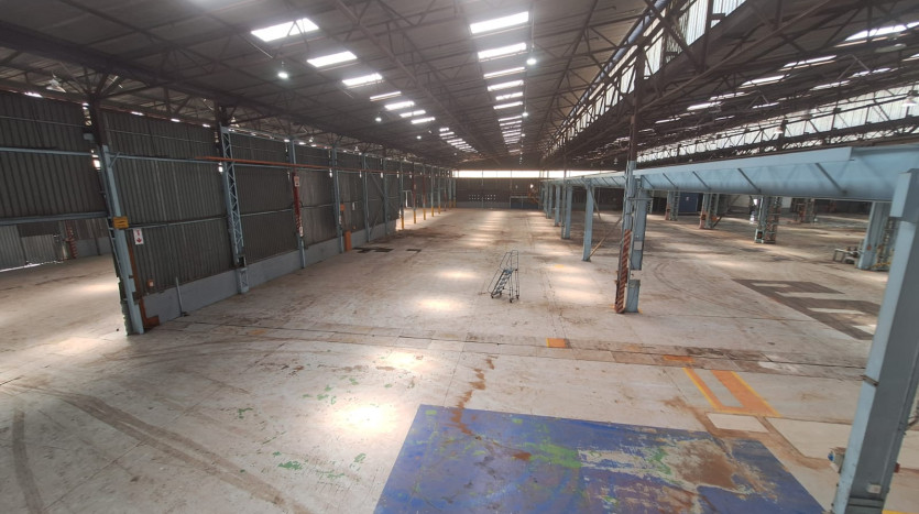 Massive Industrial Warehousing Facility Property Images