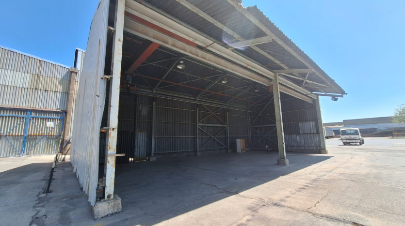 Massive Industrial Warehousing Facility Property Images