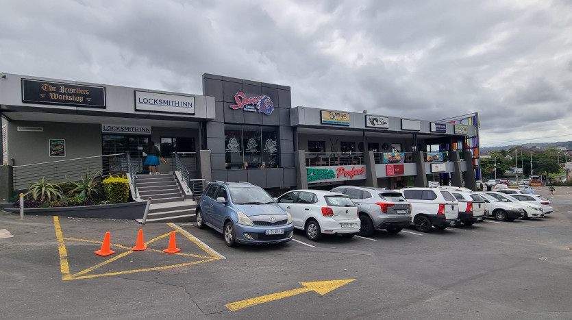 Retail Shopping Centre In Pinetown – Sandy Centre Property Images