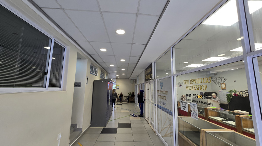 Retail Shopping Centre In Pinetown – Sandy Centre Property Images