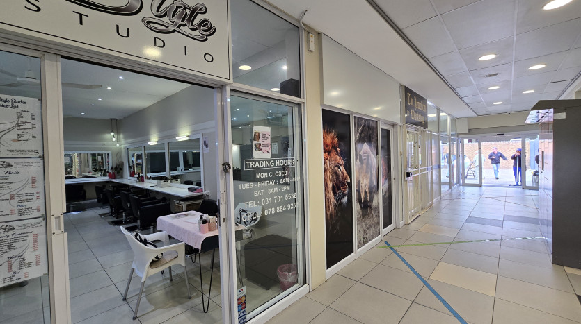 Retail Shopping Centre In Pinetown – Sandy Centre Property Images