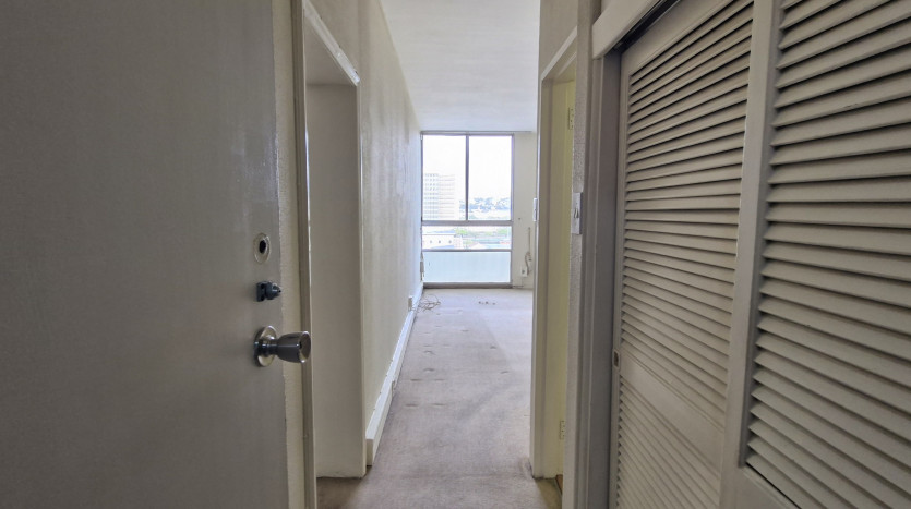 Hotel-Style Retirement Apartment in North Beach, Durban Property Images