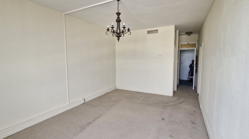 Hotel-Style Retirement Apartment in North Beach, Durban Property Images