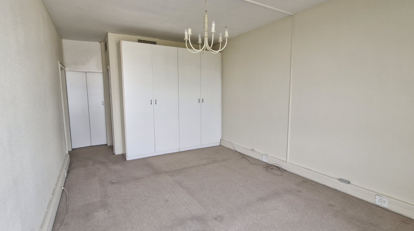Hotel-Style Retirement Apartment in North Beach, Durban Property Images