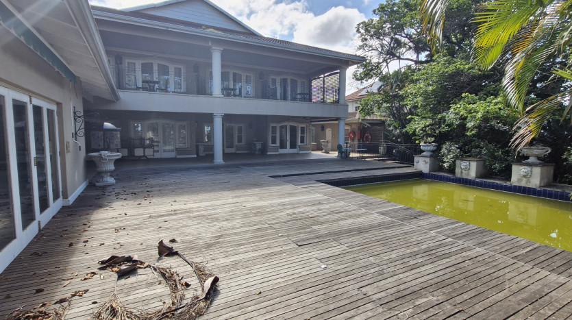 11 Room Boutique Guesthouse in Durban North in Liquidation Property Images