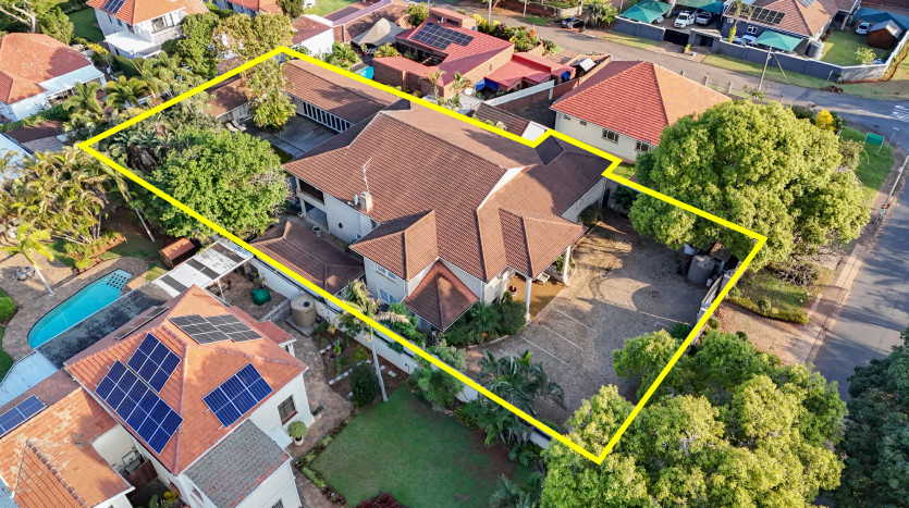 11 Room Boutique Guesthouse in Durban North in Liquidation Property Lead Image
