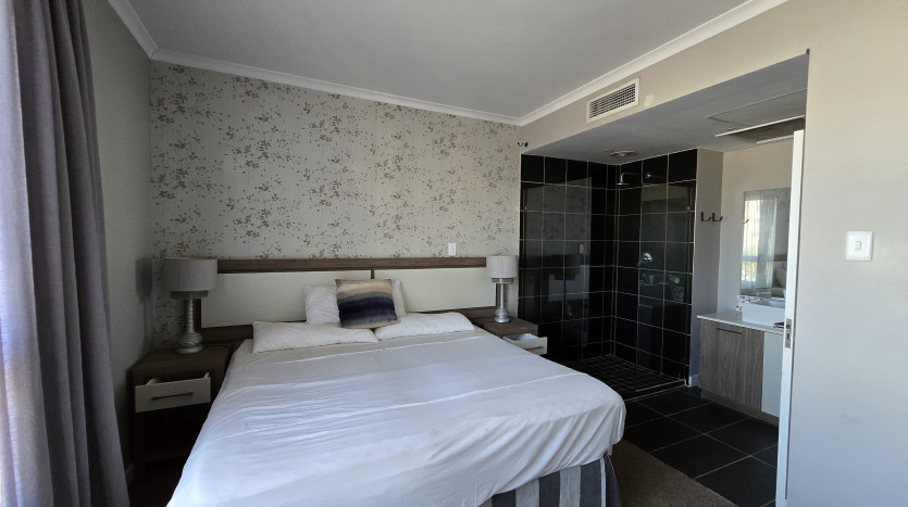82 Bedroom Hotel Durban Liquidation Sale Property Images