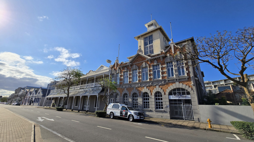 82 Bedroom Hotel Durban Liquidation Sale Property Images