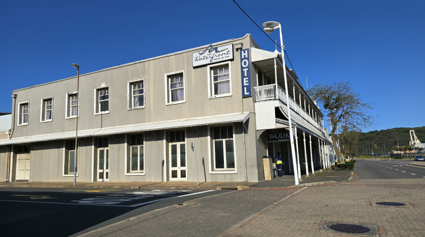 82 Bedroom Hotel Durban Liquidation Sale Property Images