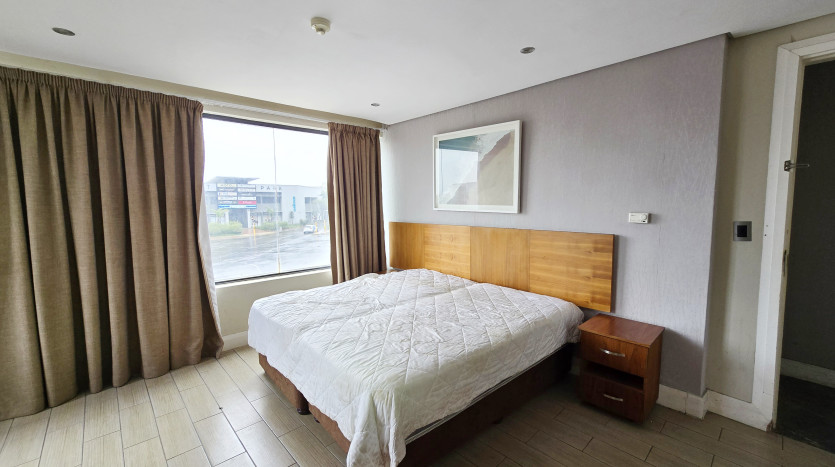 Apartment Block with 100 Rooms (Ex Hotel) Property Images