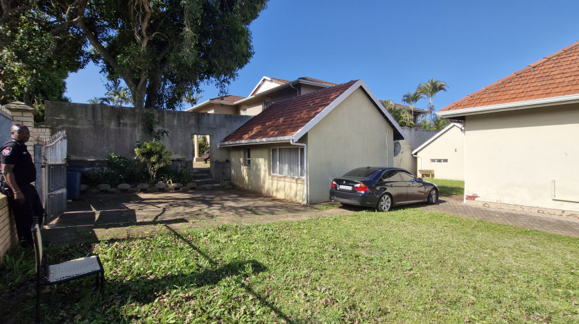 Durban North Home in Liquidation Property Images