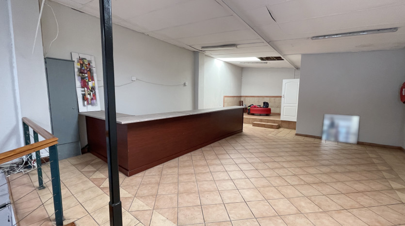 Frontline Retail Building Overport Property Images