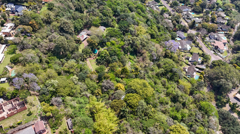 Private Eco Estate, Cowies Hill Property Images