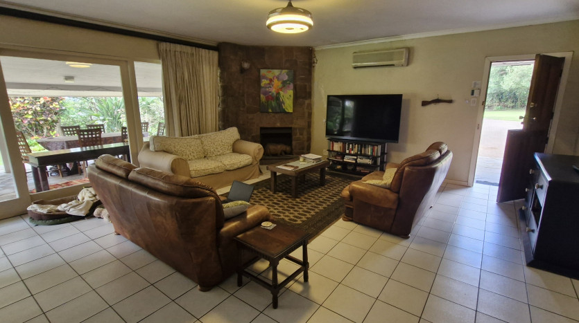Private Eco Estate, Cowies Hill Property Images